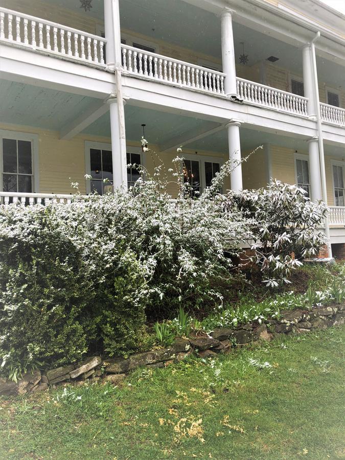 Grand Old Lady Hotel Waynesville Eksteriør billede