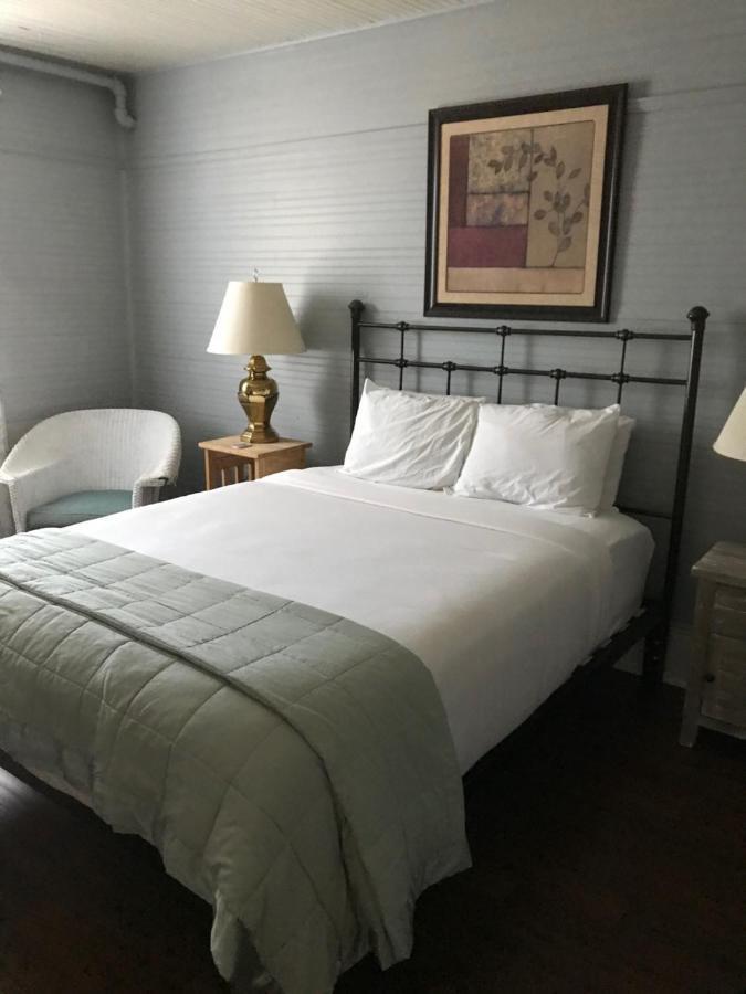 Grand Old Lady Hotel Waynesville Eksteriør billede